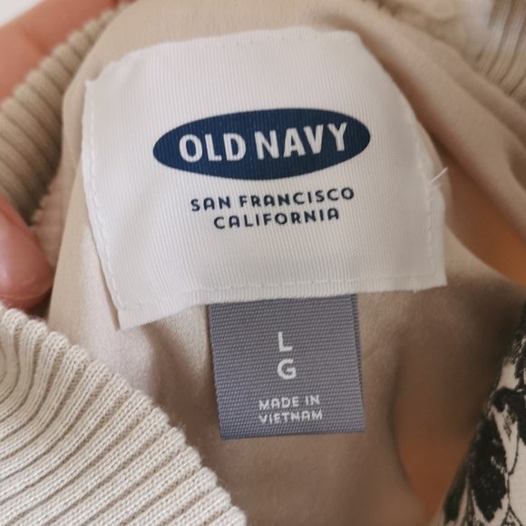 Old Navy teddy bomber - Picture 4 of 8